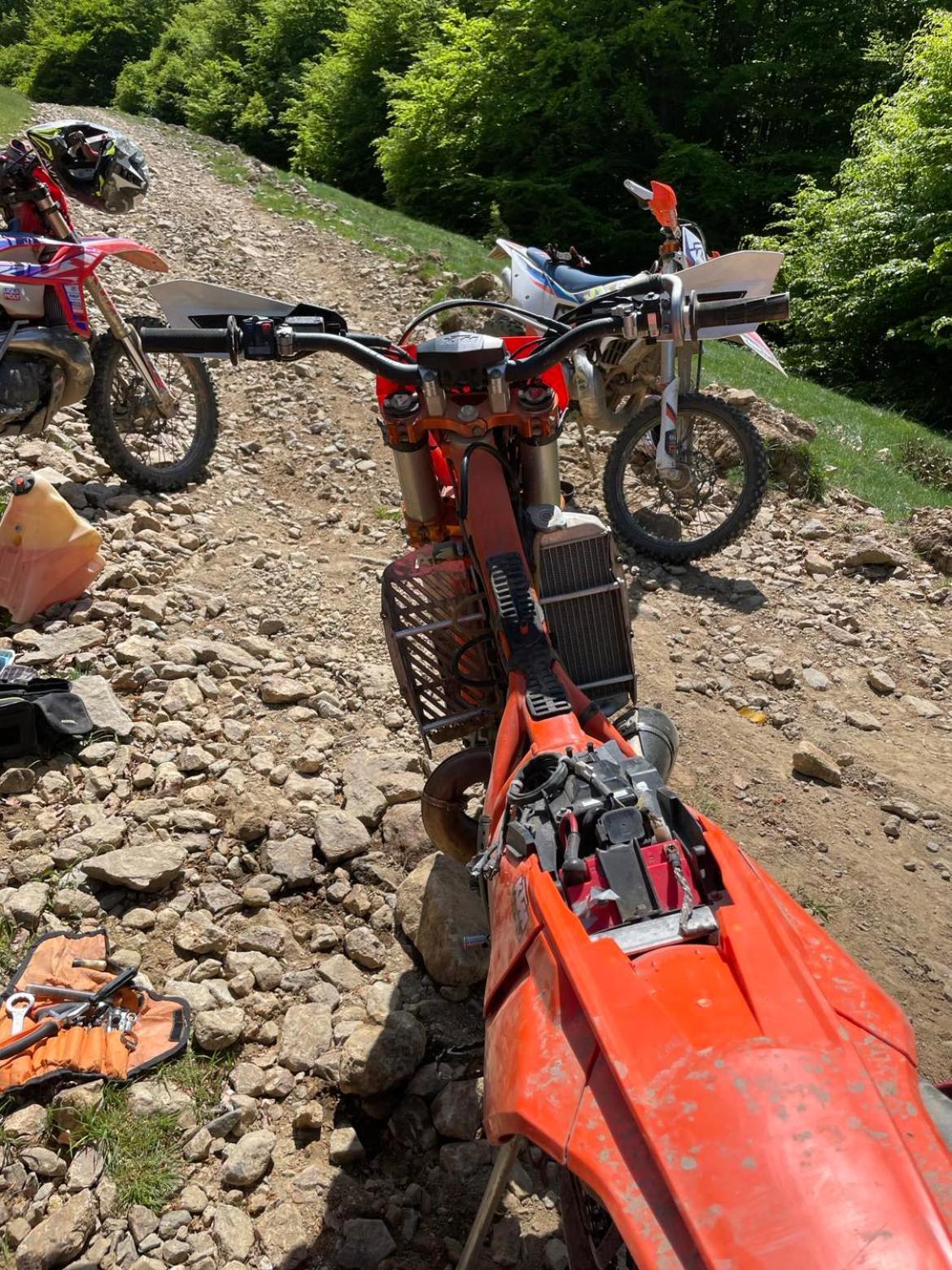Conacul Vanatorului, Borlova - Muntele Mic - Enduro Base Exterior foto