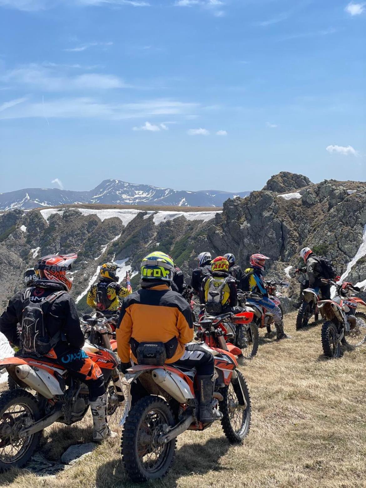 Conacul Vanatorului, Borlova - Muntele Mic - Enduro Base Exterior foto